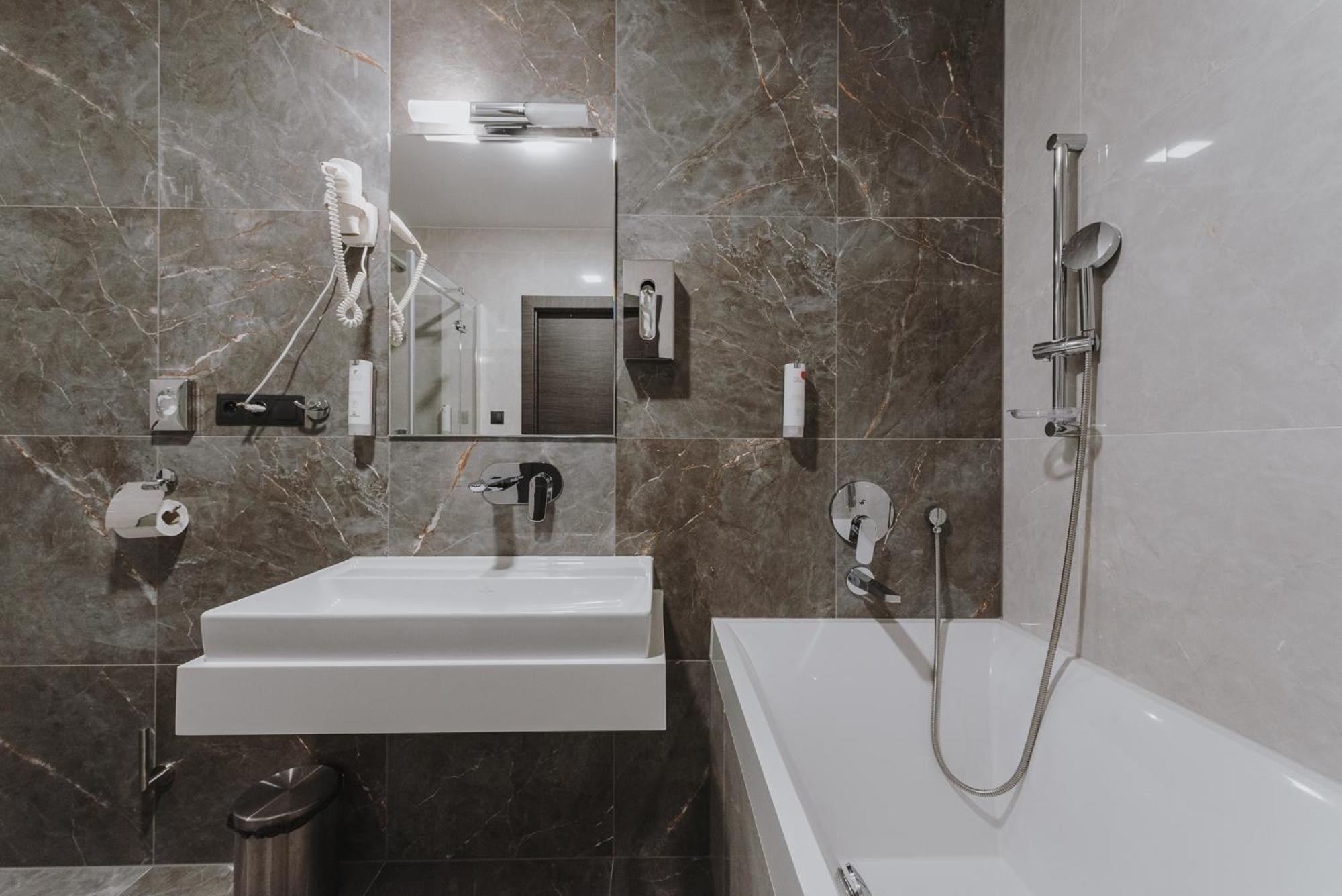 Hotel Glamour Kaluža Zewnętrze zdjęcie
